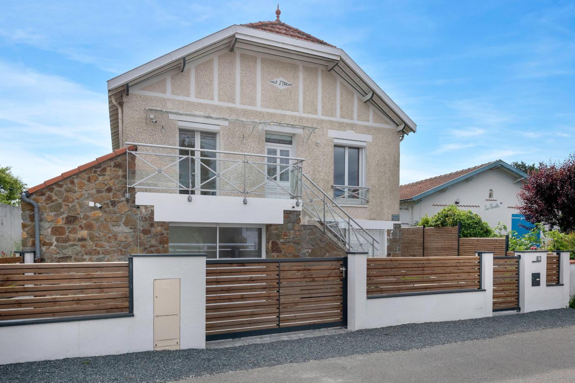 Maison Familiale A 400m De La Pour 8, *